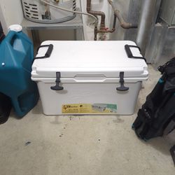 Coho Roto molded Cooler 55 QT / 52 L