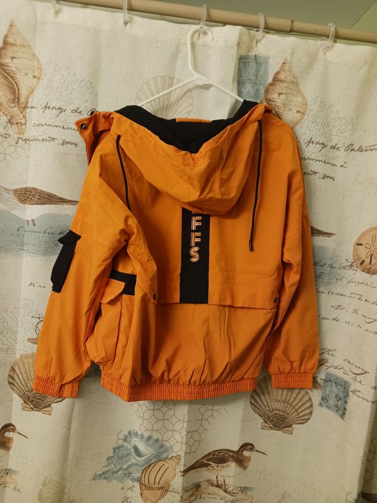 MEN'S LIGHT WEIGHT JACKET, WATER PROOF WITH A HOODED RAIN JACKET