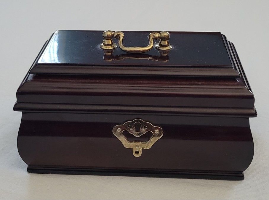 Vtg Lacquered Wood Jewelry/ Trinket Box 6.5"X4"X3.75" Made In Korea