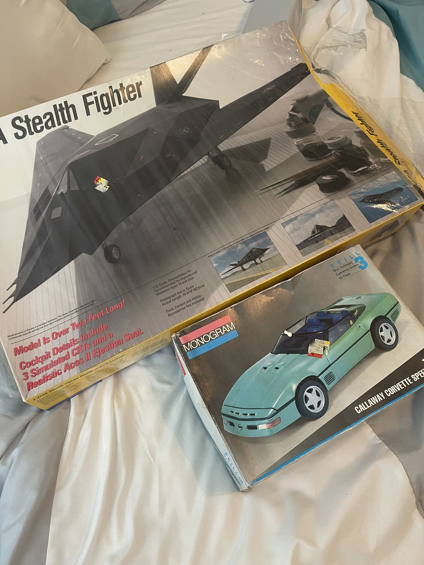 F117A Stealth Fighter And Callaway Corvette Model