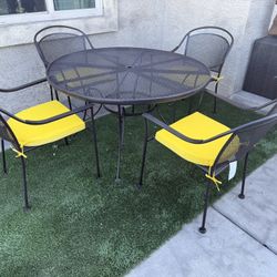 Patio Outdoor Furniture 4 Chairs With Cushions And Round Table All Metal 