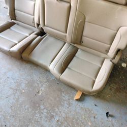 Parts 2018 Chevy 1500 second row seats