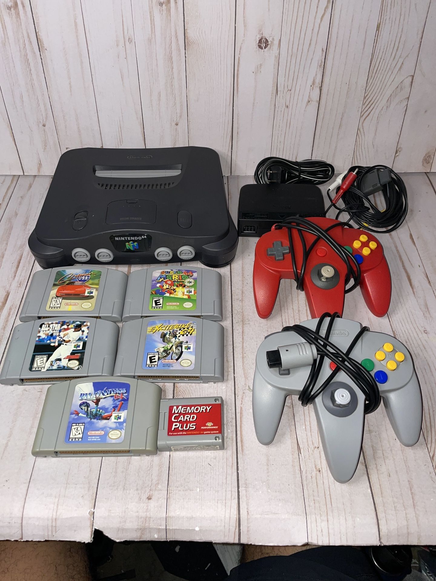 Nintendo 64 Video Game Console Bundle w/2 Controllers,Jumper Pack