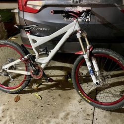 2007 Specialized Enduro Mountain Bike 