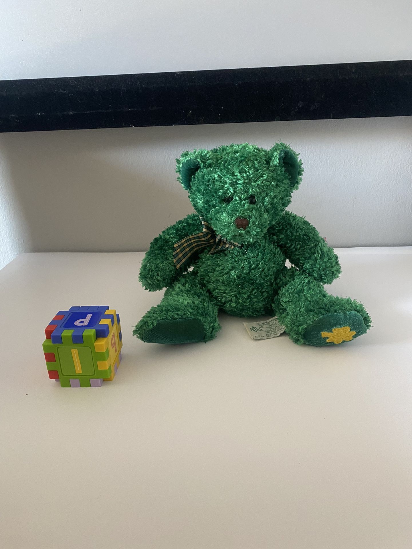 Russ Berrie Ferguson Irish Teddy Bear Plush Green Shamrock St Patrick's Day
