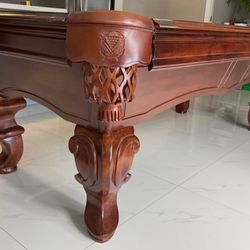 Like New Pool Table 8’ (Free Delivery & Pro Setup) New Felt Any Color + All Accessories Provided 