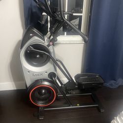 Bow flex M6 Elliptical Machine