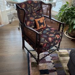 Accent Chair 