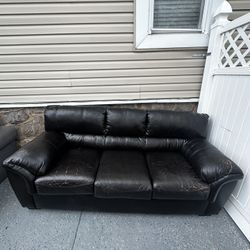 Black Leather Couch 