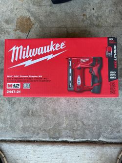 Milwaukee M12 Stapler with Battery and Charger