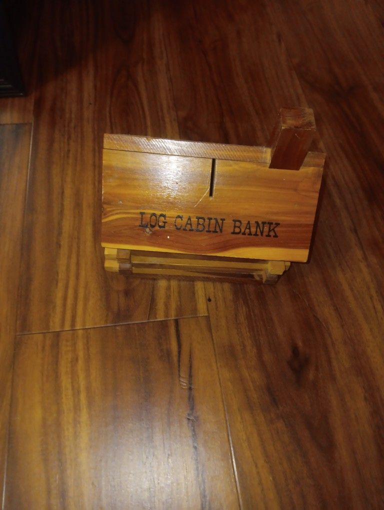 Vintage Wood Log Cabin Bank $8 OBO