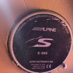 Alpine Speakers 