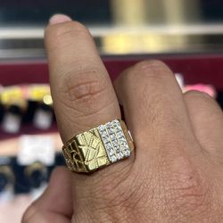 14k - 7.3 GRMS FREE FORM RING