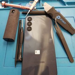 All iPhone and Samsung repair
