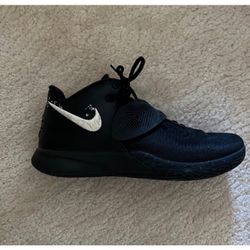 Nike Kyrie Flytrap Size 10.5