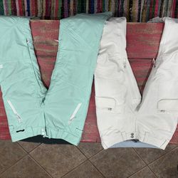 BURTON AND DC SNOWBOARDING PANTS FOR WOMEN SIZE :SMALL AND MEDIUM