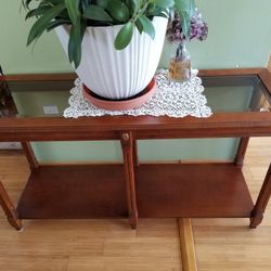Entryway Table Cherry Wood Elegant/Beautiful 