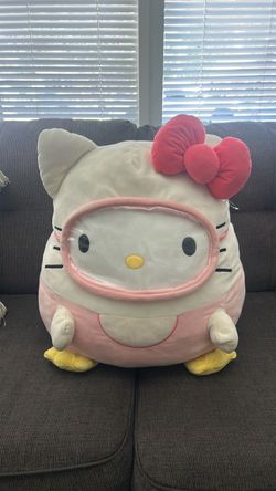 Hello Kitty Jumbo Squishmallow