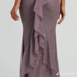 Linda Formal Glitter Ruffled Dress talla M