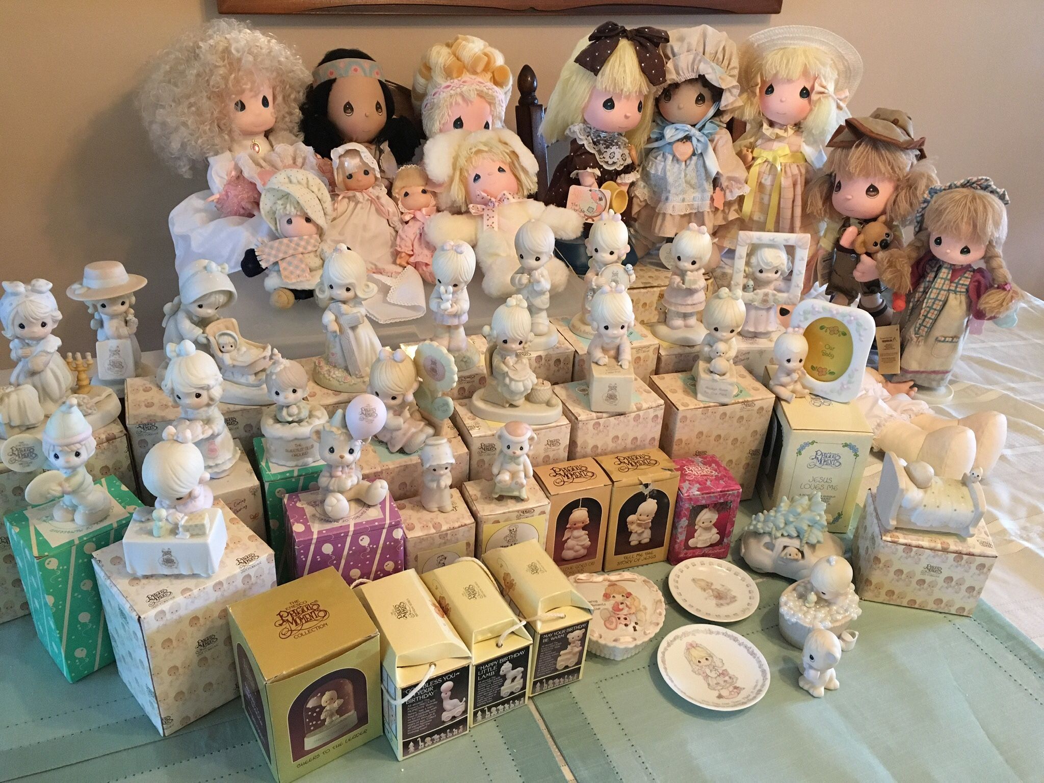 Assorted Collectibles, Dolls and Figurines 