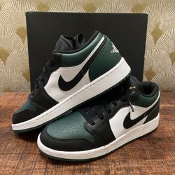 Jordan Low Bred Toe Green