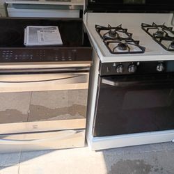 Like New Stoves Available For Sale Delivery Available 