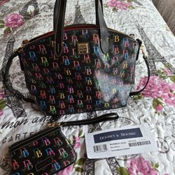 New Dooney And Burke Medium Satchel With Wristlet 