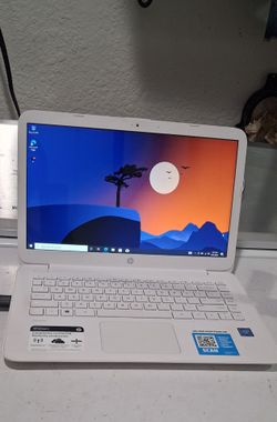 Hp slim stream 14 - cb130 14'6 laptop, intel celeron N 4000. 4 gb ram. 60gb eMMC Windows 10 Diamond white color. wifi. Webcam. Bluetooth. HDMI p