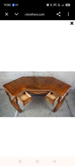 Drexel Heritage 205-509 Walnut Demilune Curved Writing Desk French Country