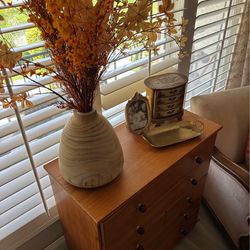 Tallboy dresser