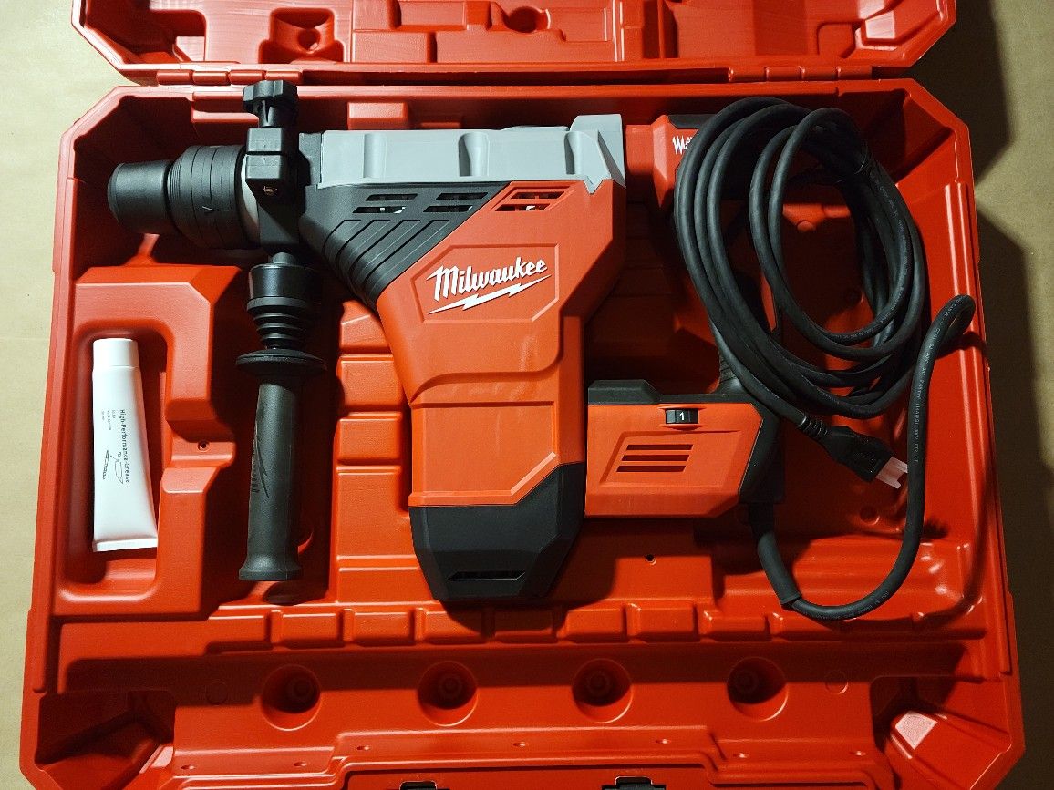 Milwaukee 5546-21 15A 1-3/4" SDS Max Rotary Hammer