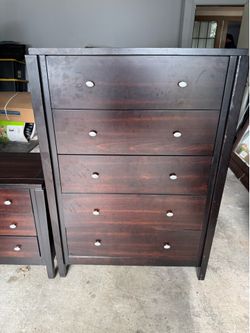 Chester Drawer and night stand