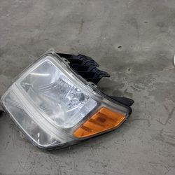 Dodge Nitro Headlight