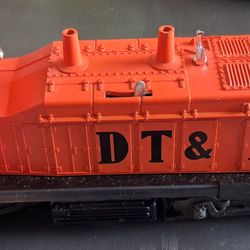 Lionel 6-8111 O Gauge DT&I NW-2 Switcher Diesel Locomotive