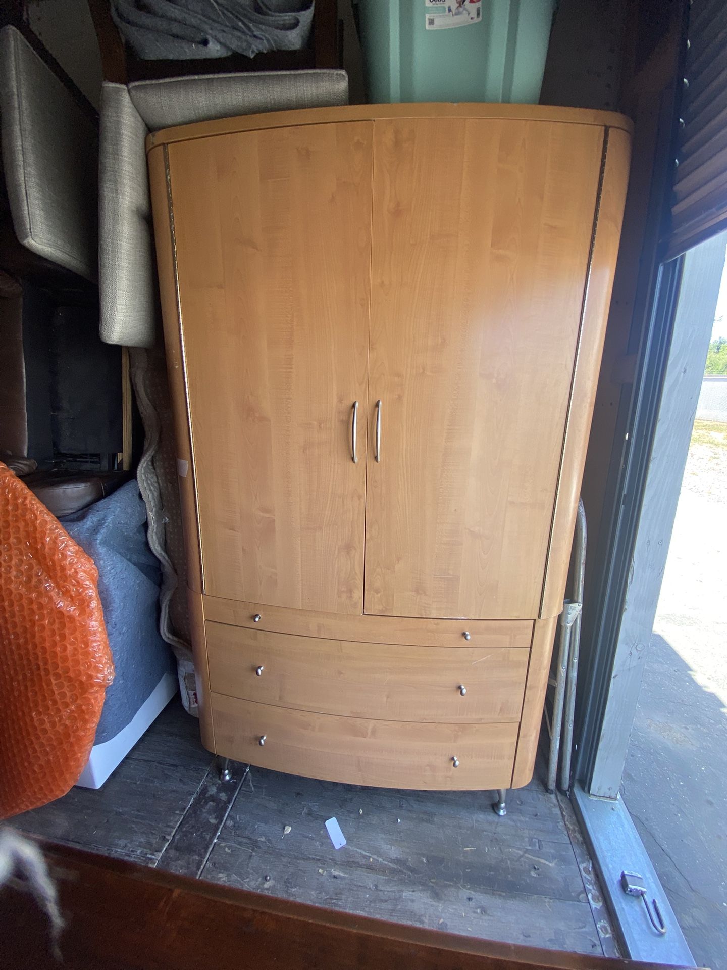 Armoire