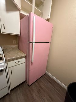 Free Refrigerator need gone today works