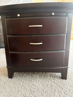 Nightstand set
