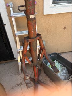 Vintage Milwaukee bumper jack