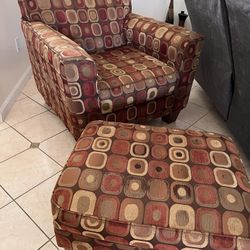 Chair With Ottoman