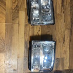 05-07 F250 Headlights 