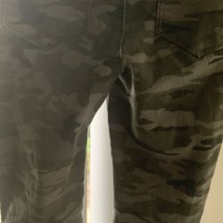 Camo- Jeggings Size 6-6x