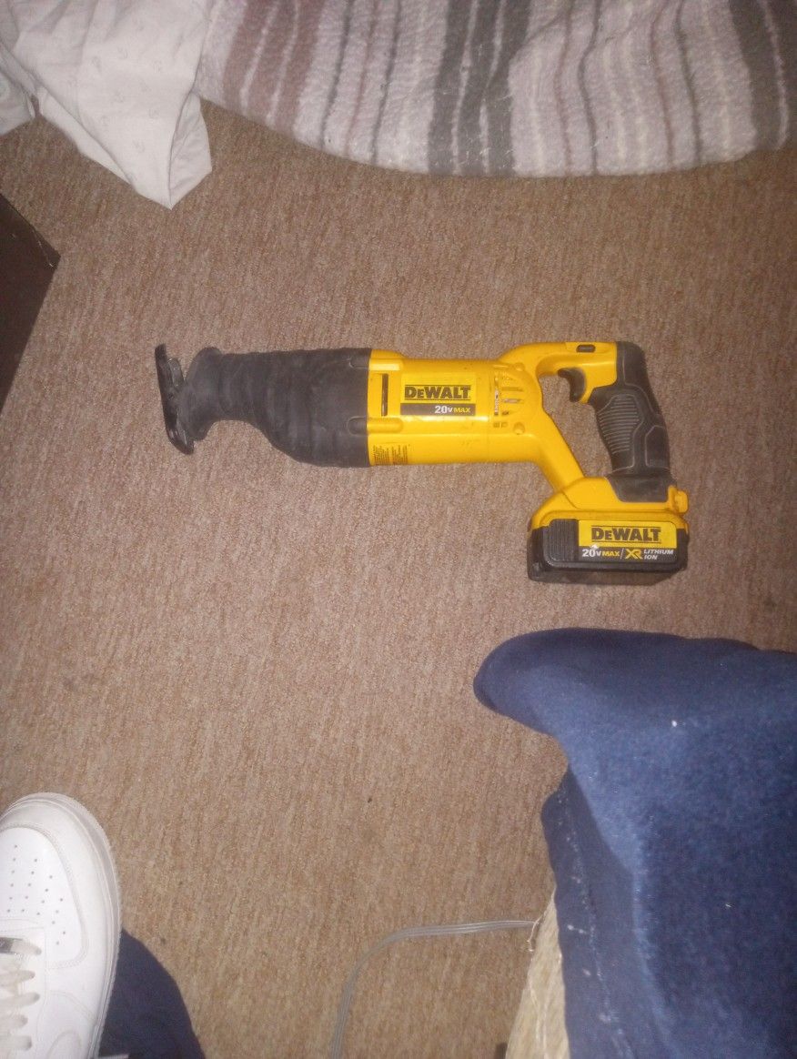 DeWalt DCS381 Variable Speed Reciprocating Saw