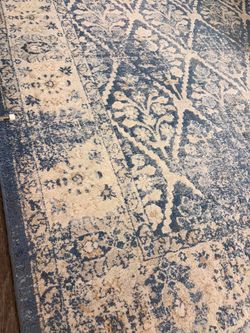 Area rug - 5x7 feet