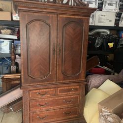 Armoire Hard Wood 