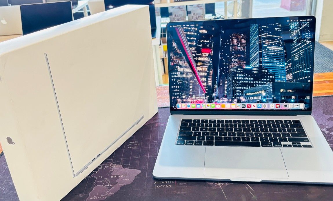 APPLE MACBOOK 15” M4 2025  16GB RAM 512GB SSD with Apple Care+