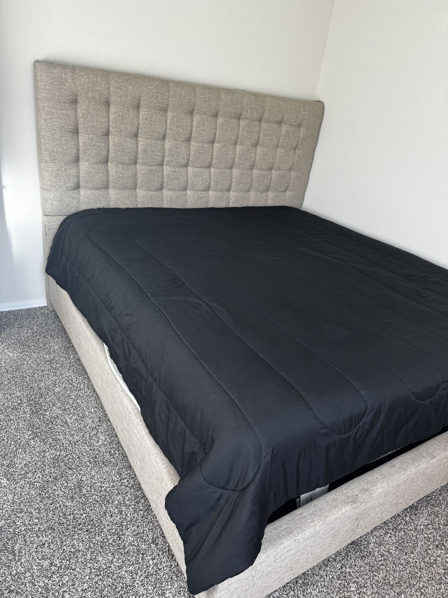 King Size Bed for Sale in Buckeye, AZ - OfferUp