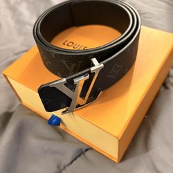 Louis vuitton belt