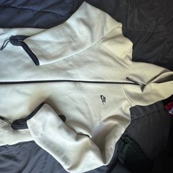 lime green nike tech