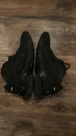 Matt black Balenciaga runners sz 45/12