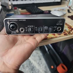 Behringer U-Phoria UMC22